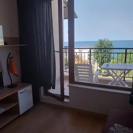 нина Apartment *