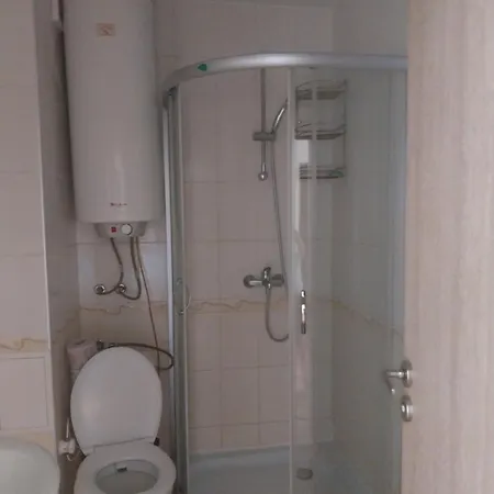 нина Apartment